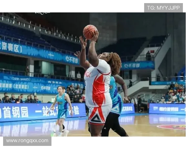 武汉篮球队在钻石联赛积分榜上以95分稳居第一名展现强劲实力