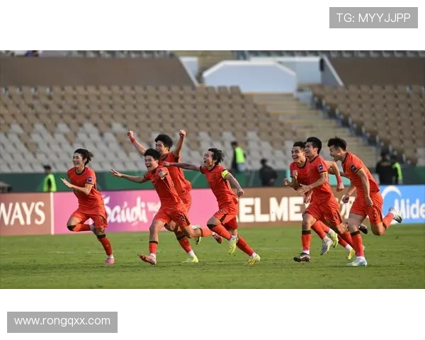 中超足球激战再掀高潮各强队争冠格局生变新赛季看点多亮点纷呈现