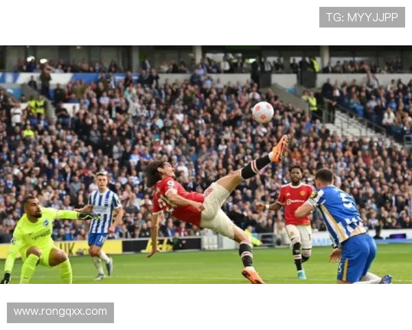 曼联新赛季崛起之路全面解析球队战术革新与年轻球员成长故事 曼联新赛季崛起之路全面解析球队战术革新与年轻球员成长故事